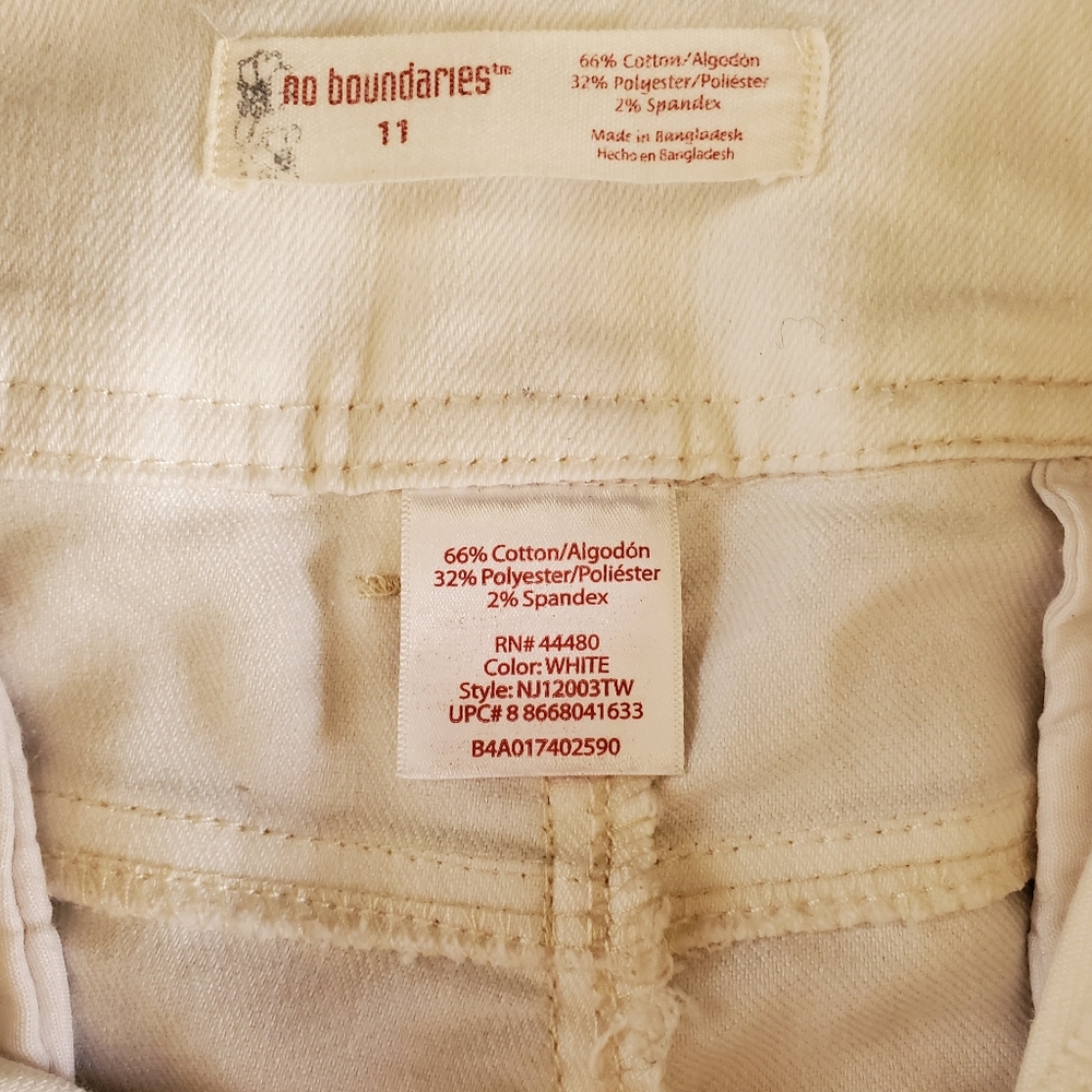 White Stretch Denim Shorts *Flaw* - Picture 4 of 10